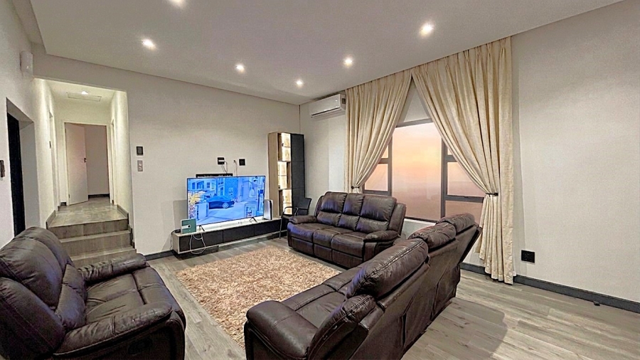 3 Bedroom Property for Sale in Tlhabane West North West